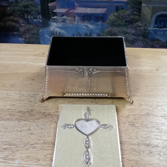 Treasure Chest Trinket Box Silvertone Swarovski Crystal Stones Adorned.🕌 - Picture 11 of 16